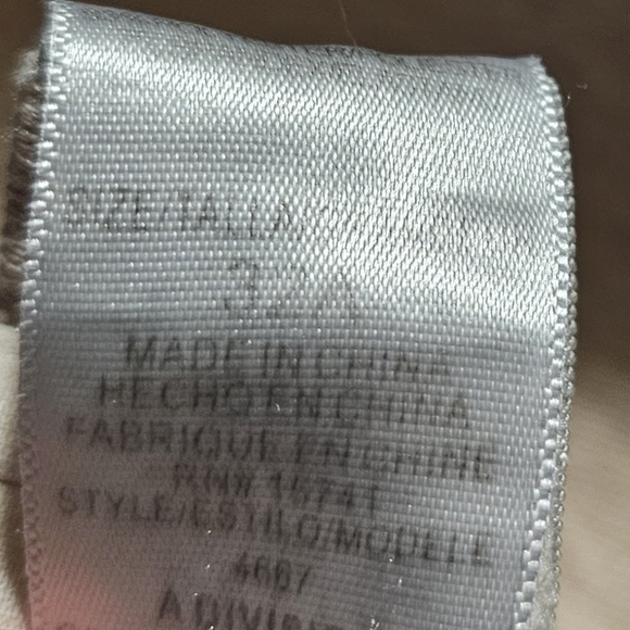 Gently used girl's bras, size 32A - Picture 2 of 11